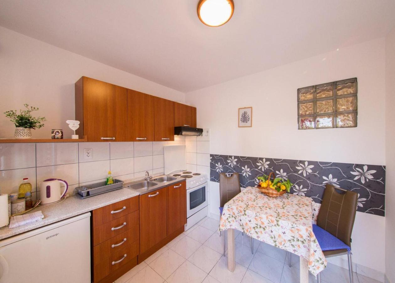 Apartmani Katija Komiža Exterior foto